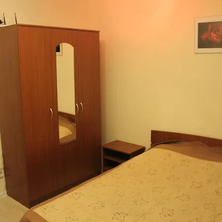 Апартаменты Red Apartament Militari 5 Бухарест