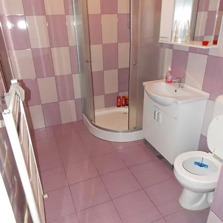 Red Apartament Militari 5 *